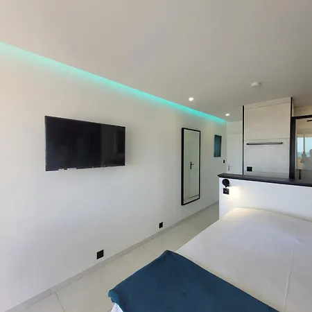 Blue Luxe - Vue - Heliopolis Village Naturiste Apartmán *